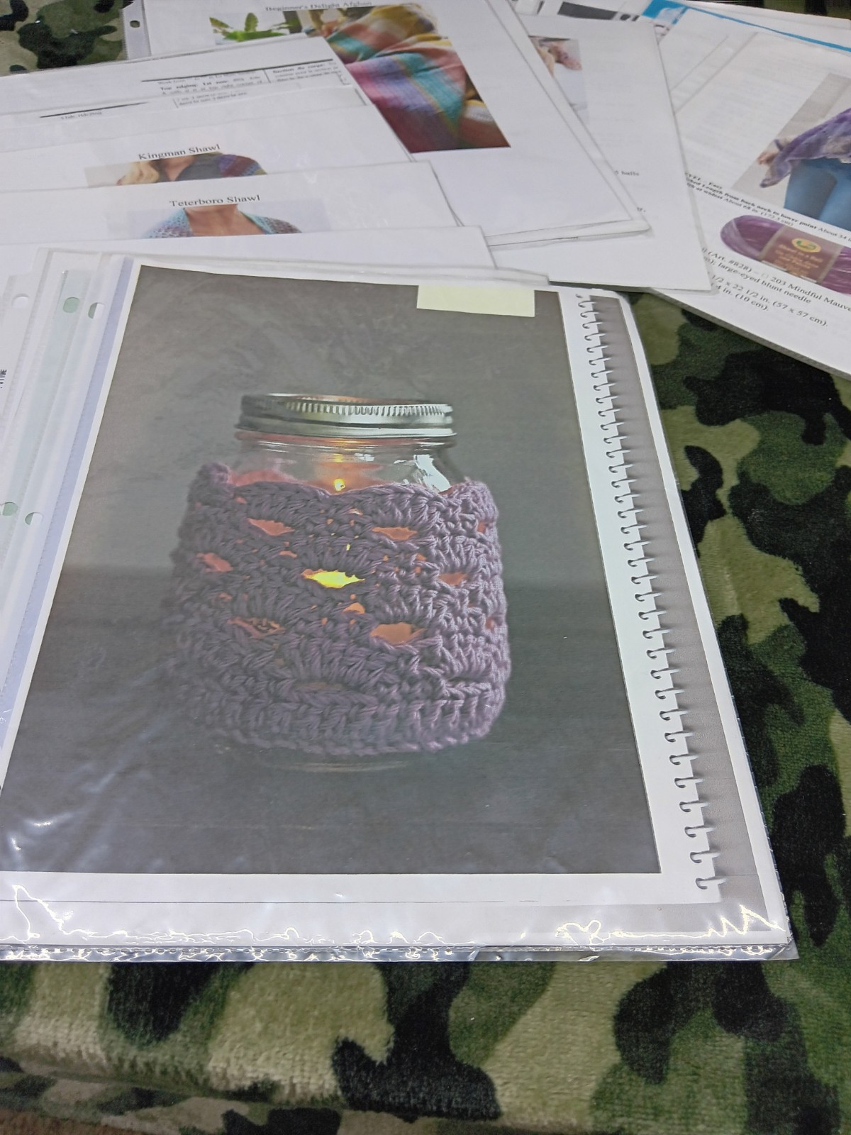 Crochet 25 Patterns Mixed Bundle Loose Leaf Clear Sleeved Colored Photos Copies