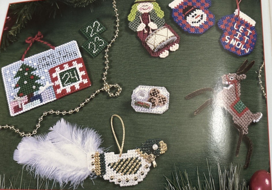 Vtg Rare Plastic Canvas Corner Needlepoint Pattern 1999 Bk vol. 11, #10
