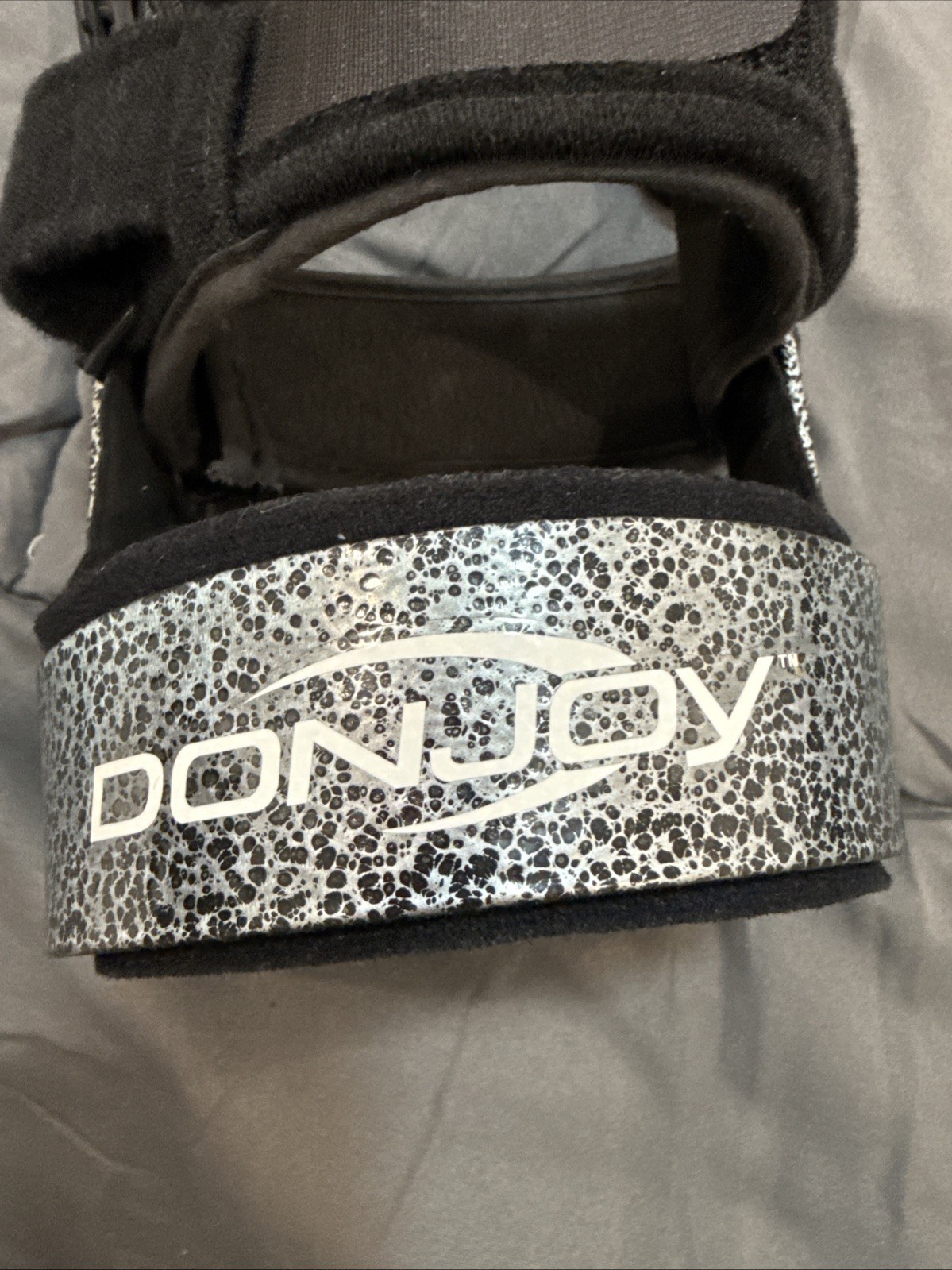 DonJoy Hinged Knee Brace ACL PCL Ligament Support Adjustable Left Medium