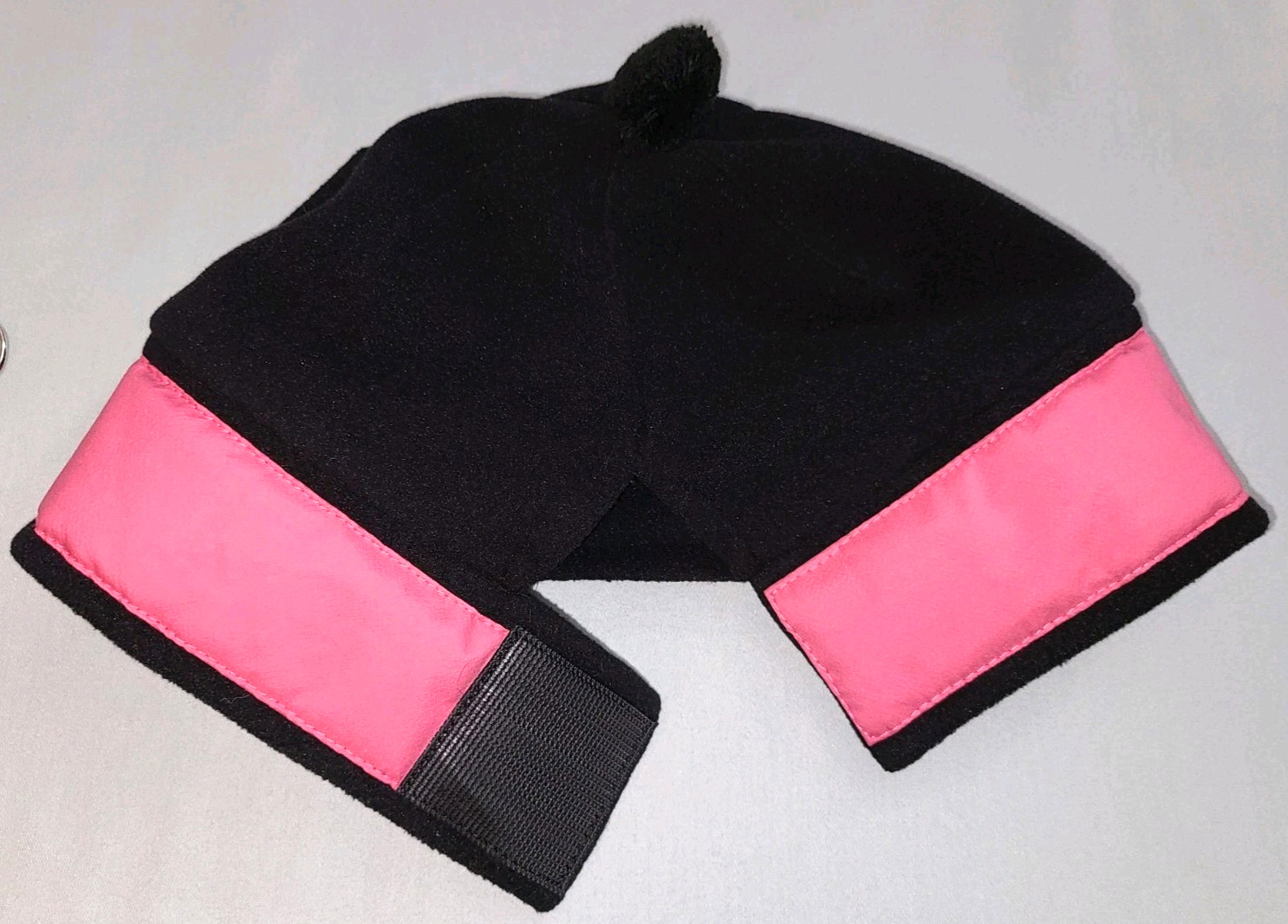 Nils Sportswear black fleece ski hat pink band embroidered snowflake rhinestones