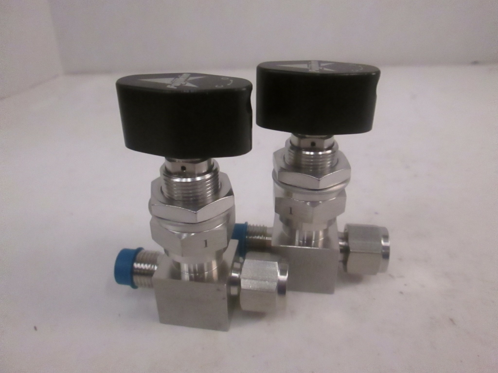 Fujikin 1/4 Turn Shut Off Valve, TEL 0120-064661, 1/4" Swagelok - LOT of 2