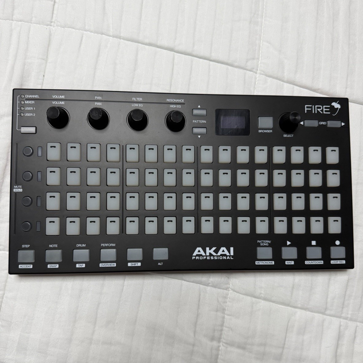 Akai Professional FIRE Pad Controller | Rotary Encoders, Pad Triggers, USB (FL)