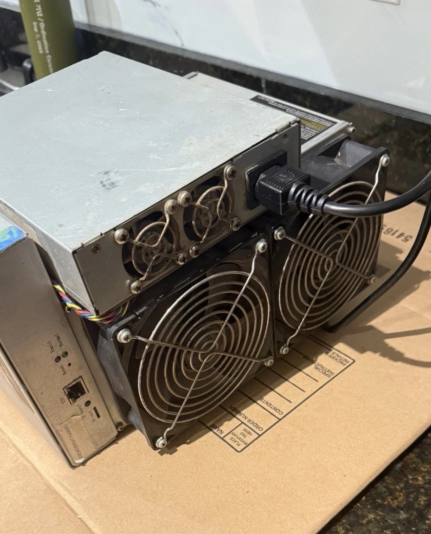 Bitmain Antminer T15 23T ASIC Bitcoin Miner – Powers On – Untested