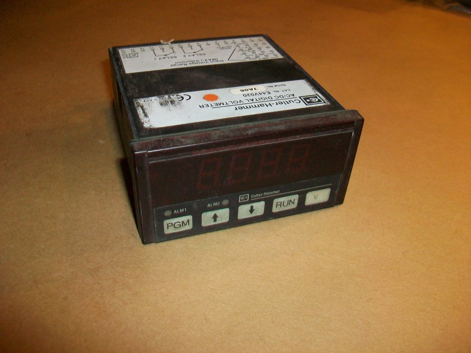 Cutler Hammer AC/DC Digital Voltmeter  E44V020    120vac power