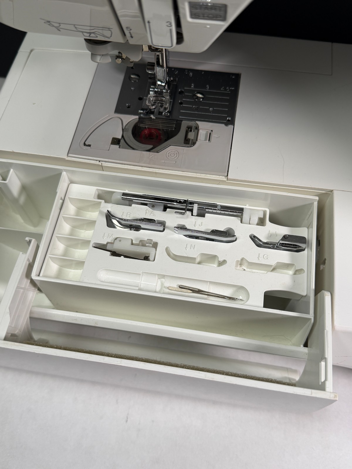 Baby lock espire BLSR sewing machine