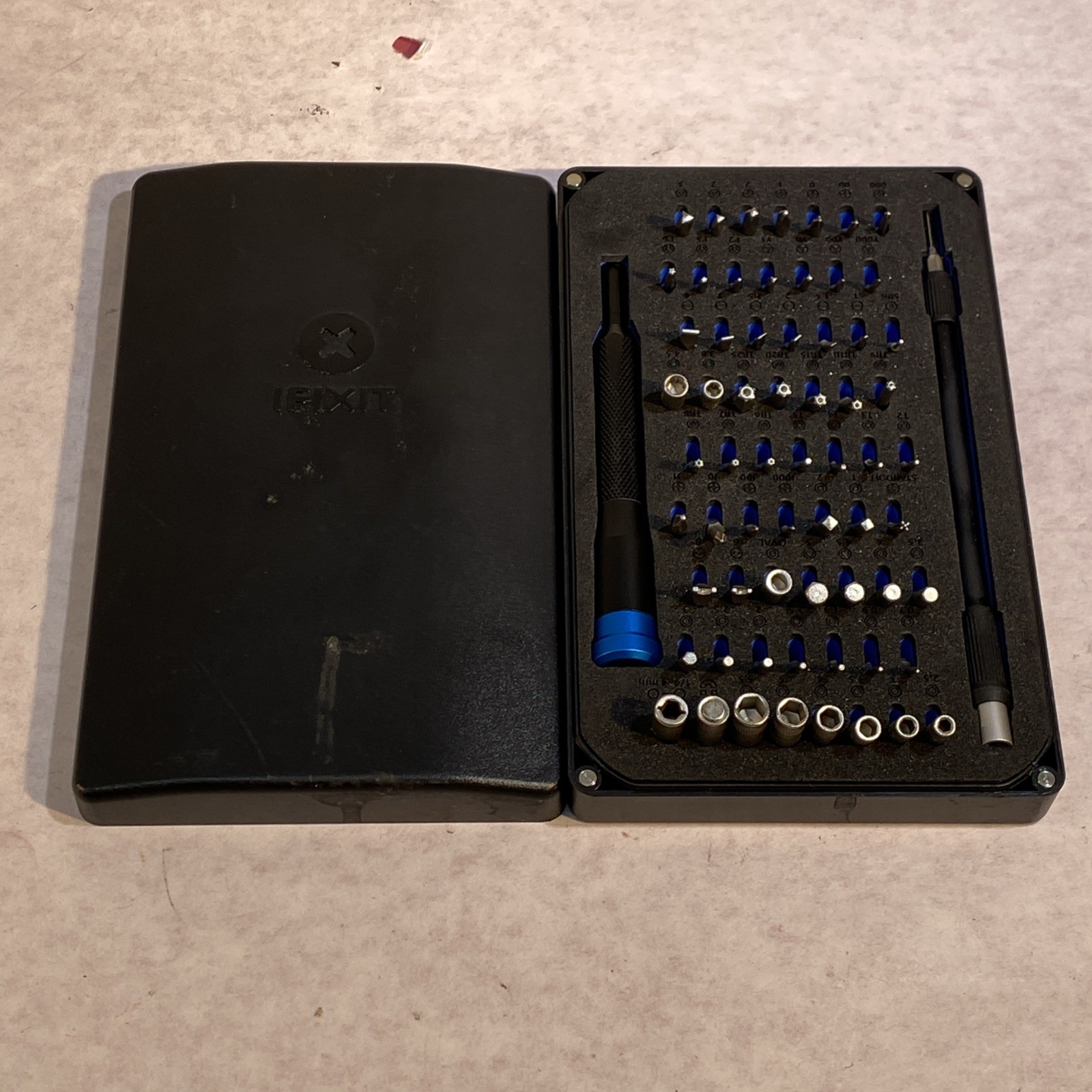 iFixit - Mako Driver Kit - 64 Precision Bits