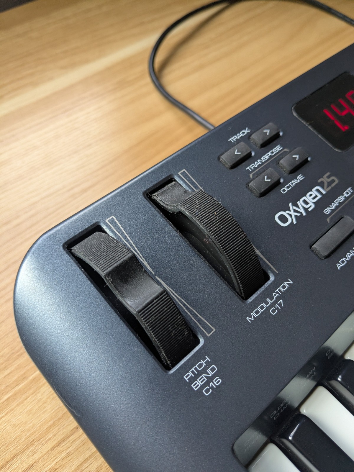 M-Audio Oxygen25 USB MIDI Keyboard Controller