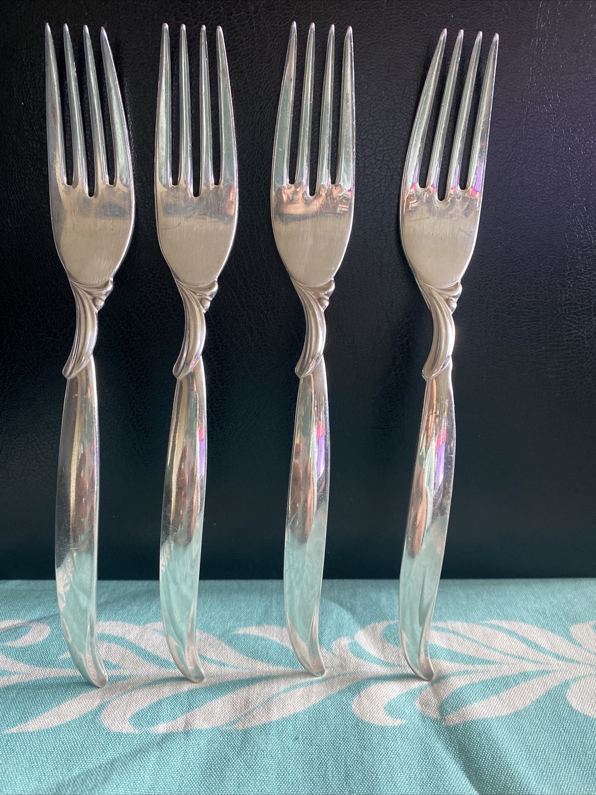 (4) 1847 Rogers Bros IS Flair Silver Plate Flatware Dinner Forks