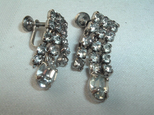 VINTAGE RHINESTONE DANGLE SCREW BACK EARRINGS