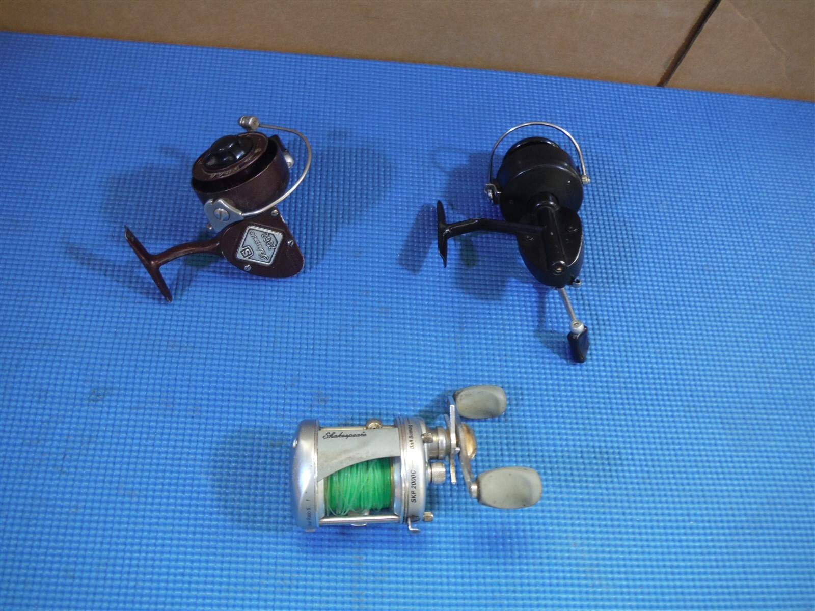 Lot of 3 vintage fishing reels shakespeare, mitchell, *ndr9