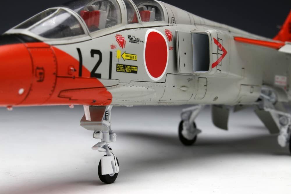 Platz 1/72 air SDF supersonic advanced exercise machine t-2 model car