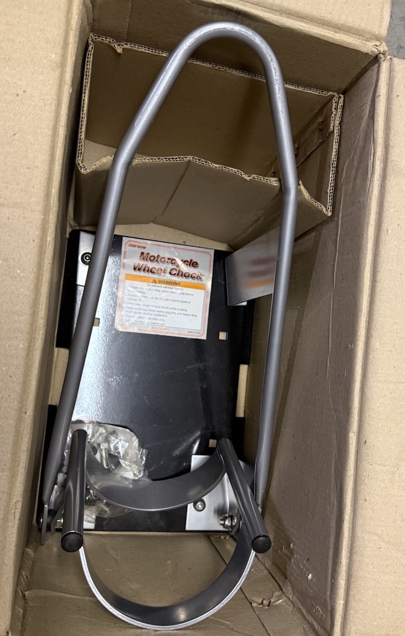 HAUL MASTER MOTORCYCLE WHEEL CHOCK BRAND NEW OPEN BOX