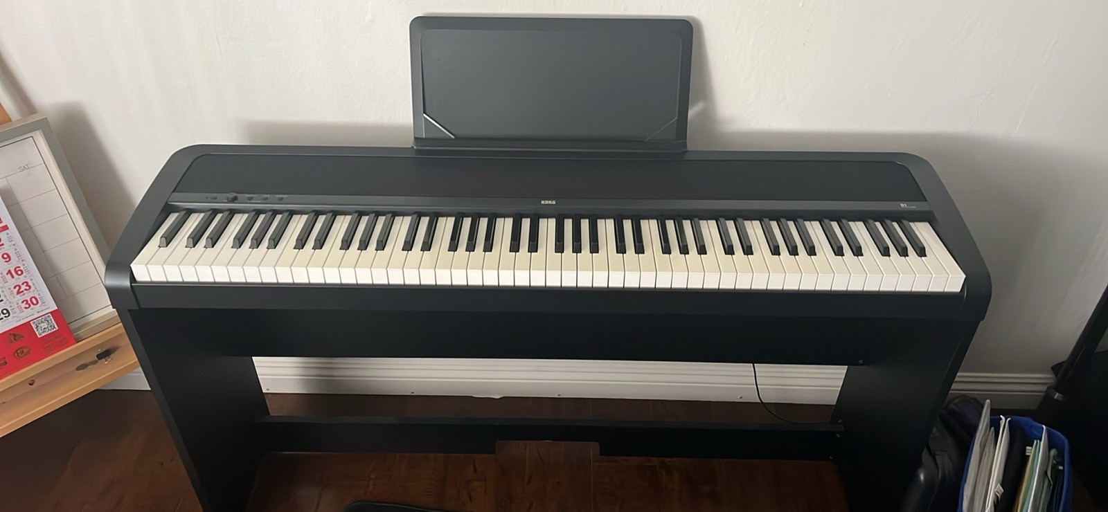 Korg B1 Digital Piano + Bench – Great Condition ！