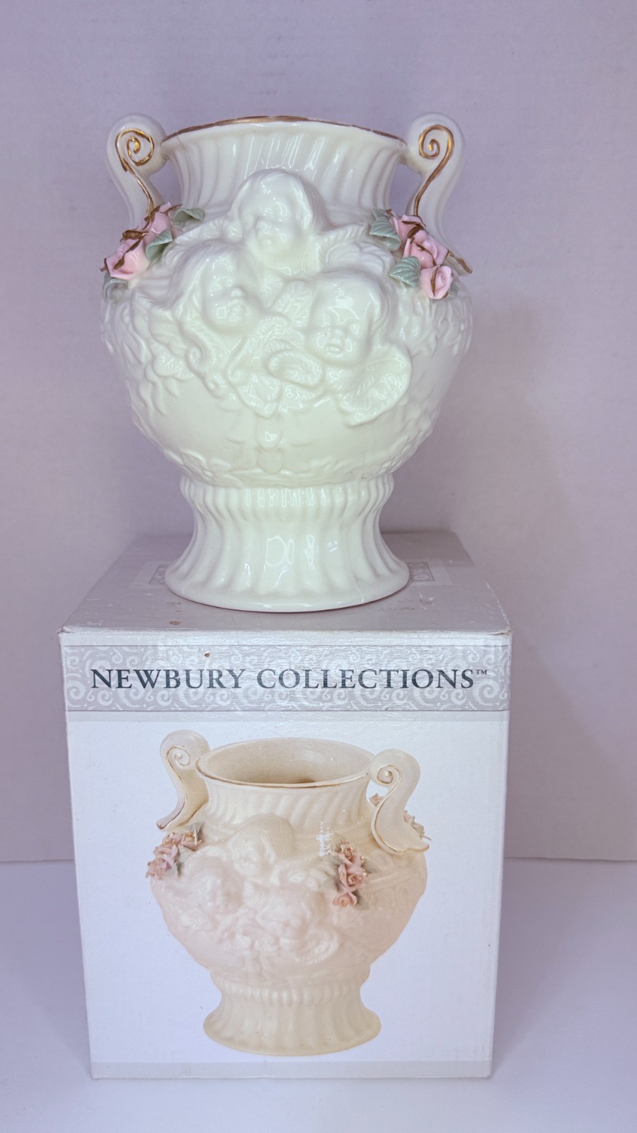 Newbury Collections Jade Porcelain Urn Cherubs Roses w/ Box