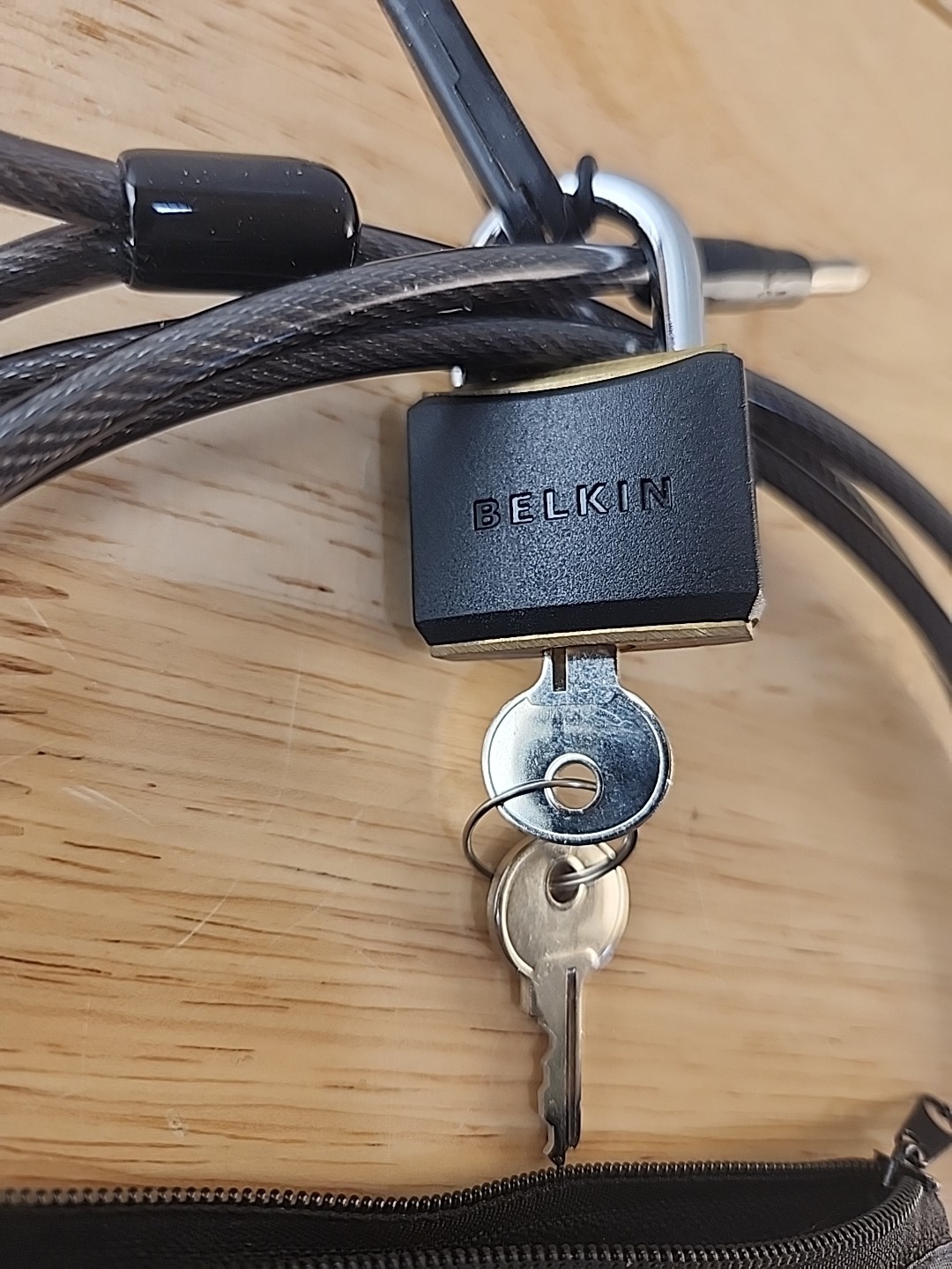 Belkin F8E550 Notebook Security Lock