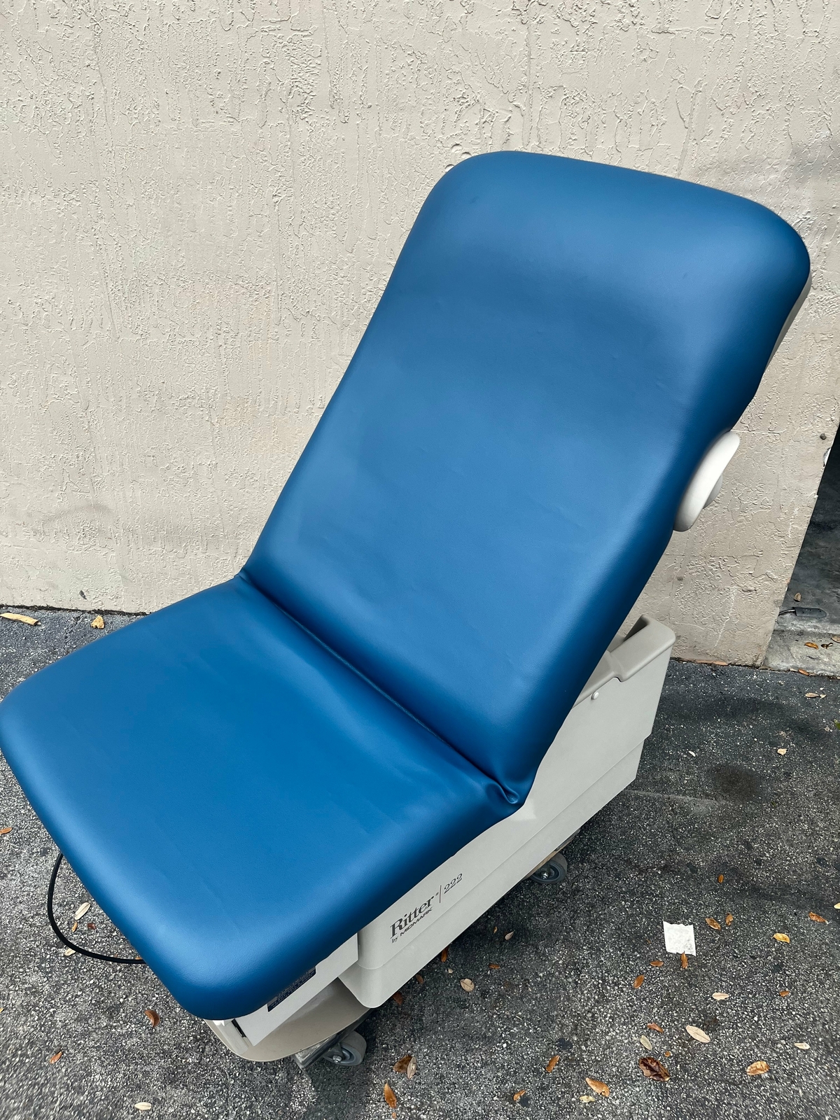 Midmark Ritter 222 Barrier-Free Power Examination Table - Refurbished