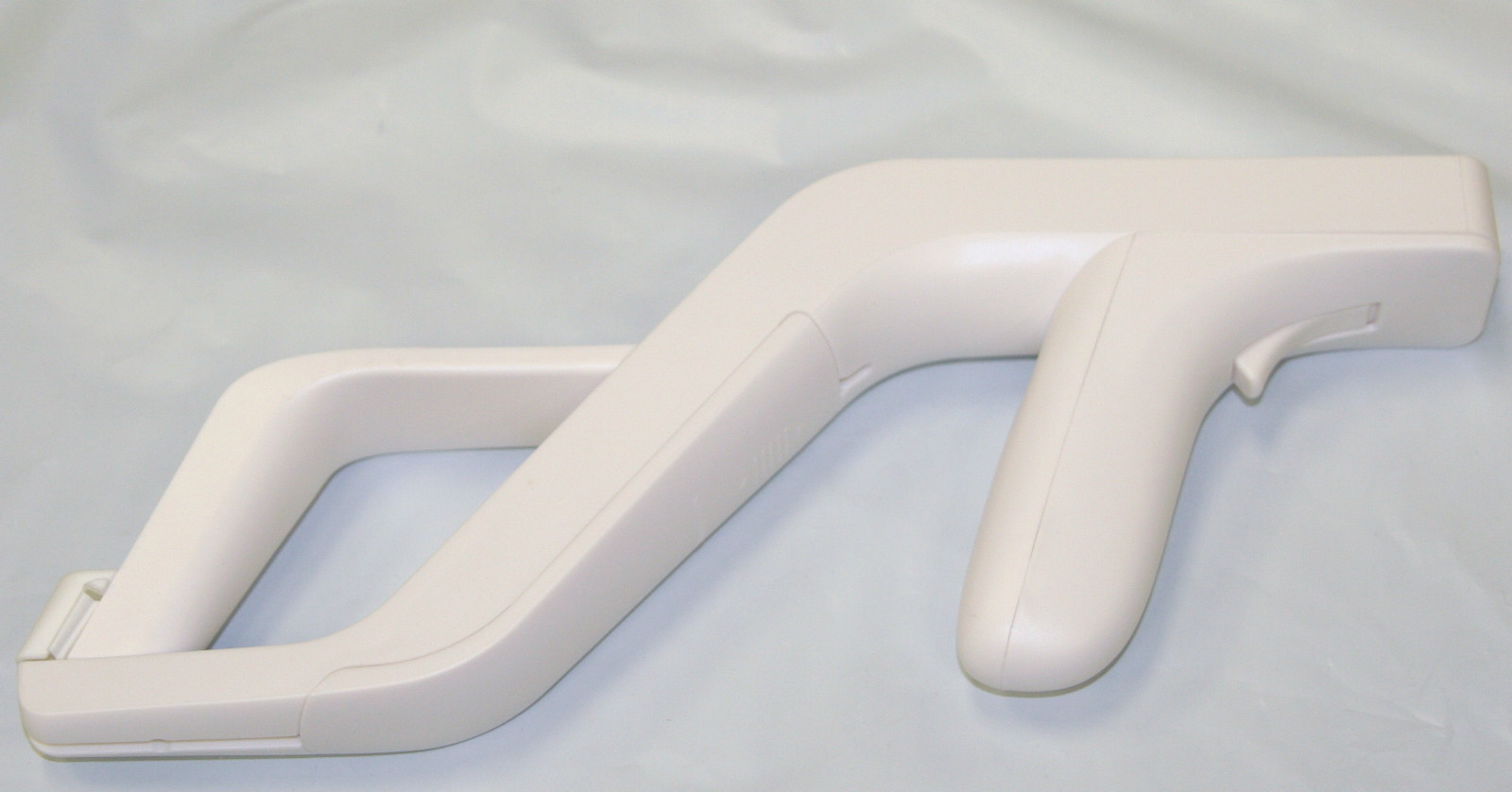 Zapper Light Gun Compatible with  Wii / Wii U - Old Skool