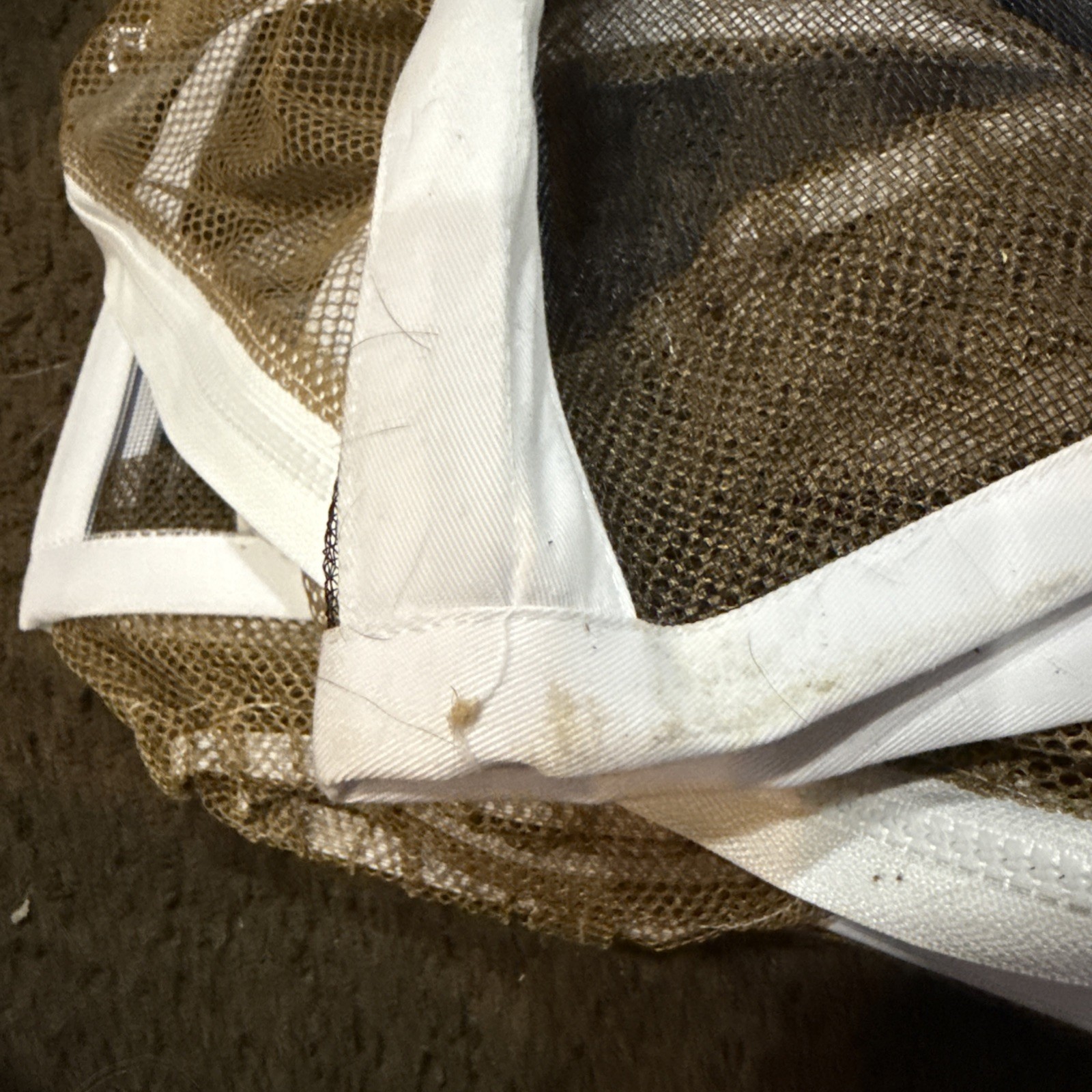 Honey Bee Square Protective Veil Folding For Round Hat! Zipper Bottom! Stained!