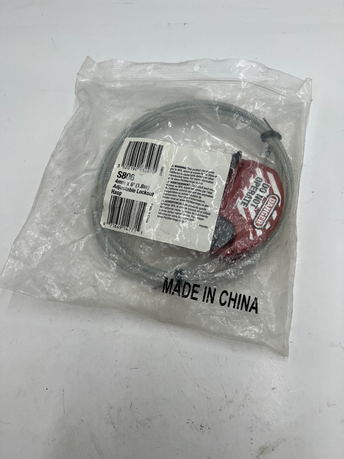 Master Lock 4 mm by 1.8 m (6 feet) Adjustable Cable Lockout Hasp S806