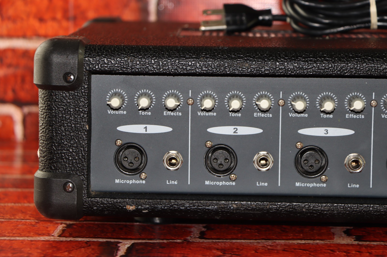 KUSTOM KPM4100 100 WATT MOSFET POWERED MIXER Tested