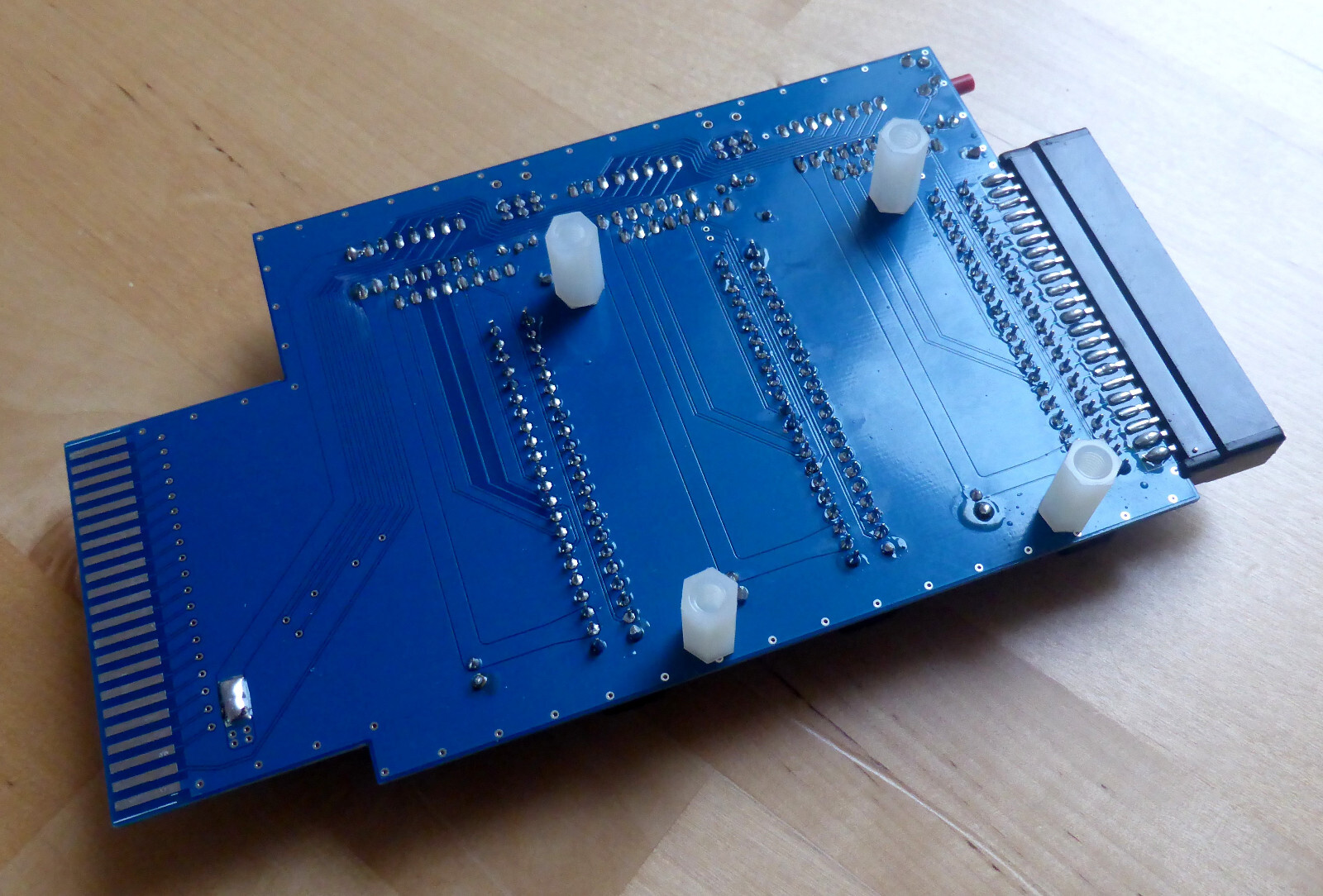 Commodore 64 / 128 X-Pander-3 Adapter für 3 Cartridge