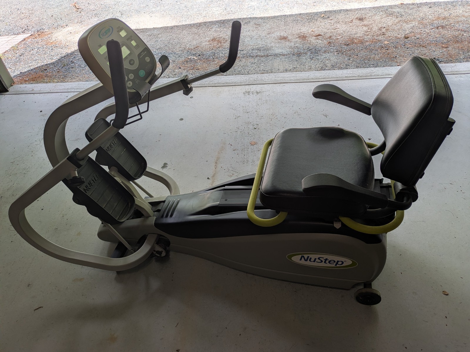 NUSTEP TRS 4000 RECUMBENT CROSS TRAINER ELLIPTICAL BIKE