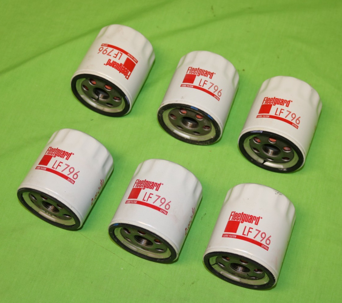 New Lot of 6 FLEETGUARD FILTERS Oil / Transmission Filters LF 796