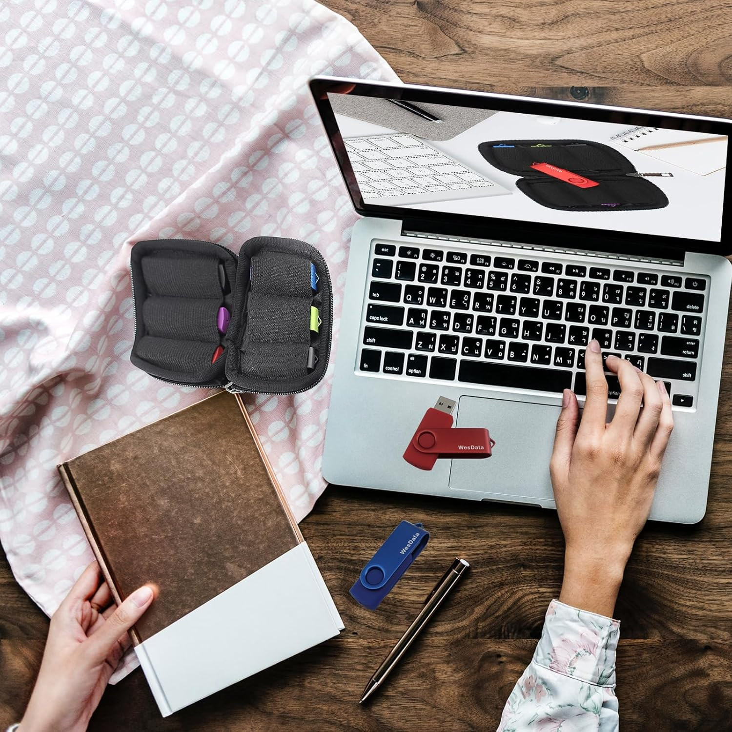 Flash Drive Case - USB Holder, Storage Bag for Thumb Drives, Lightweight, Protec