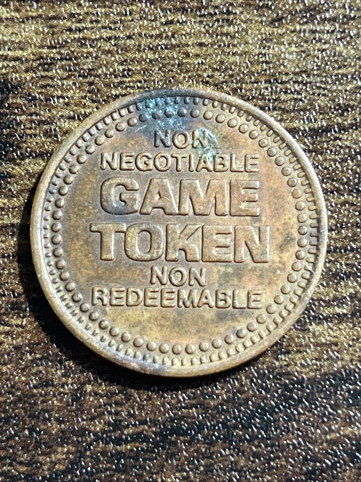 Family Game World Amusement Arcade Trade Token Actual Coin TB4076*