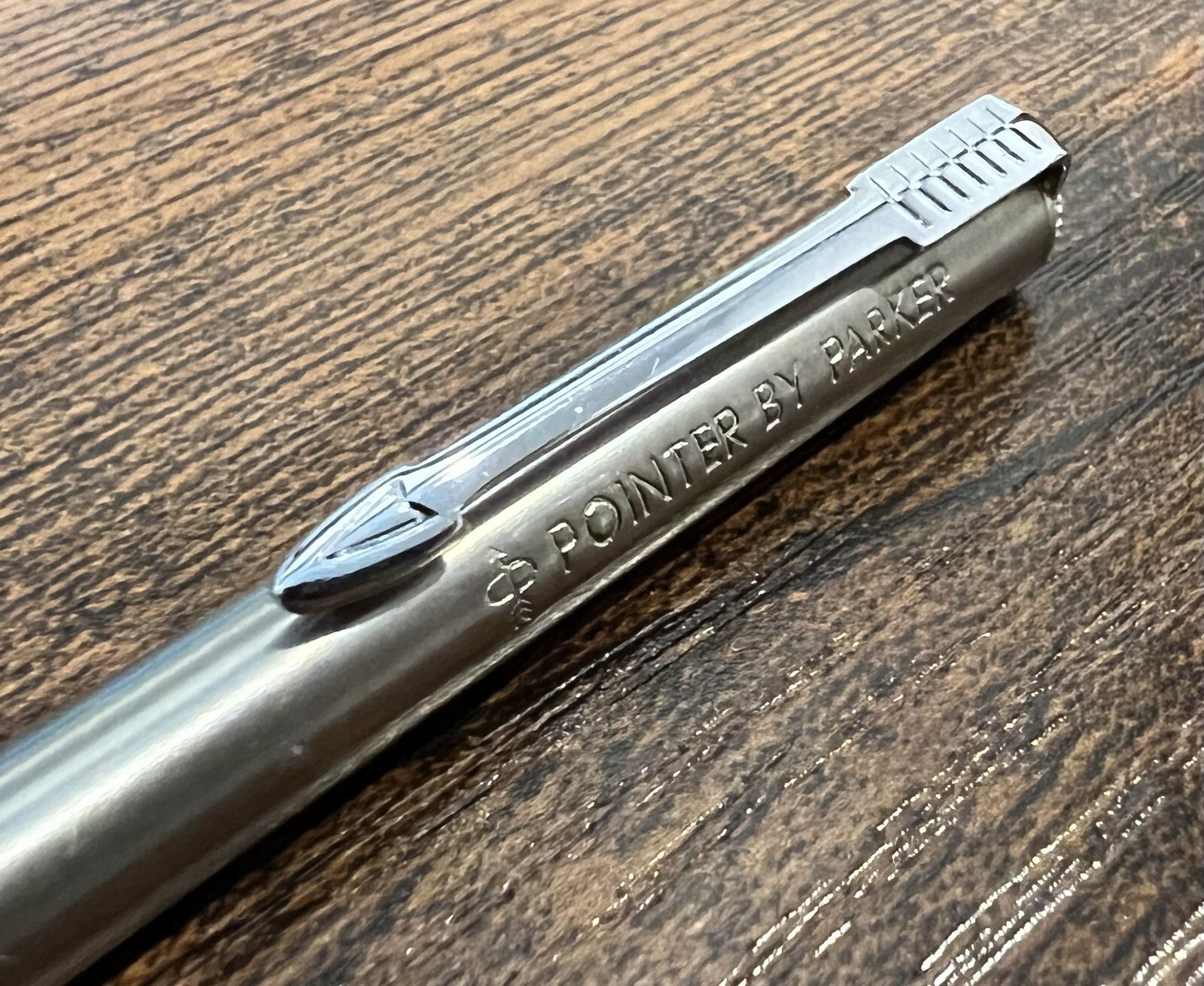 Parker Pointer VTG 25" Telescoping LTV Electrosystems Inc. Logo Garland Division
