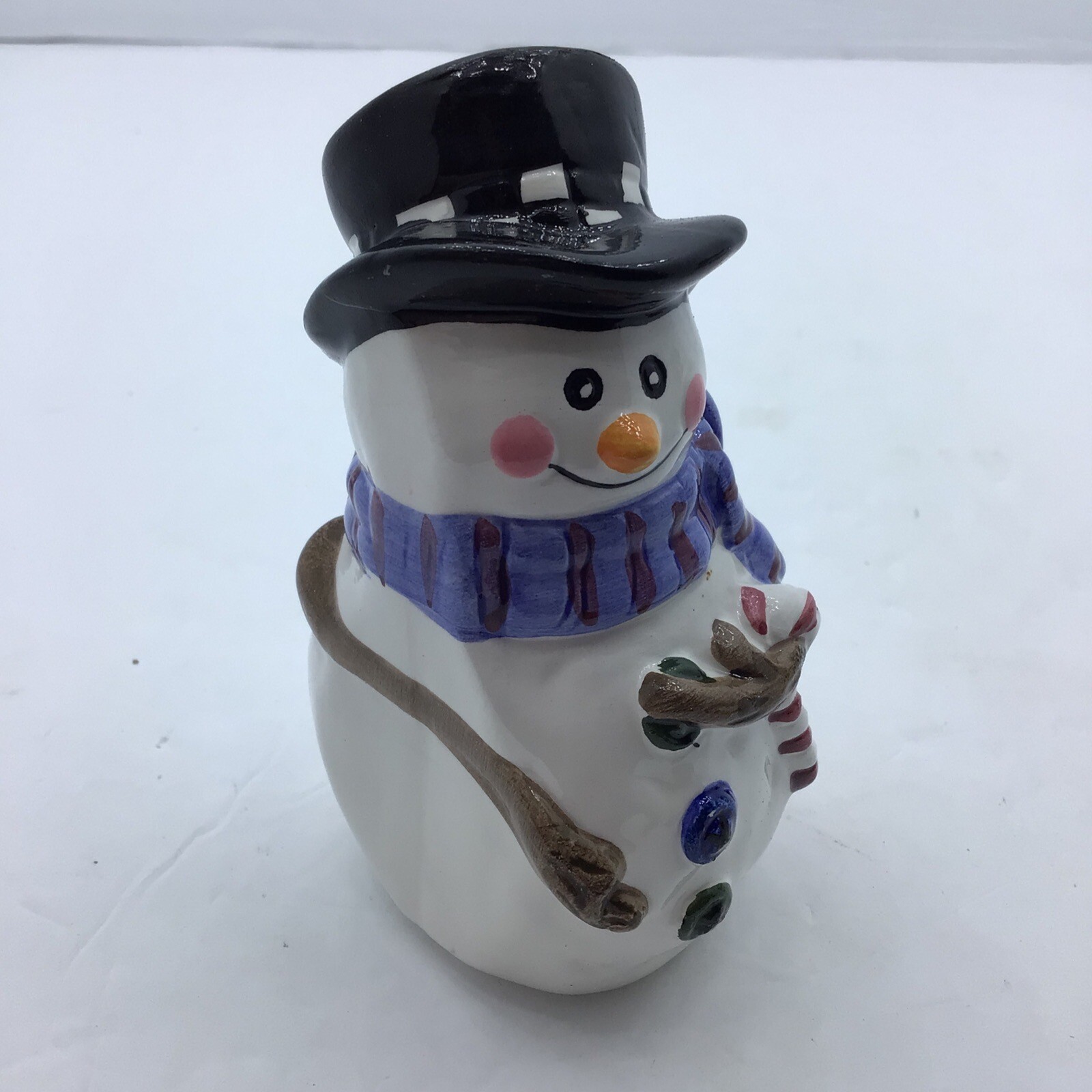 Hugging Snowmen Ceramic Salt and Pepper Shakers