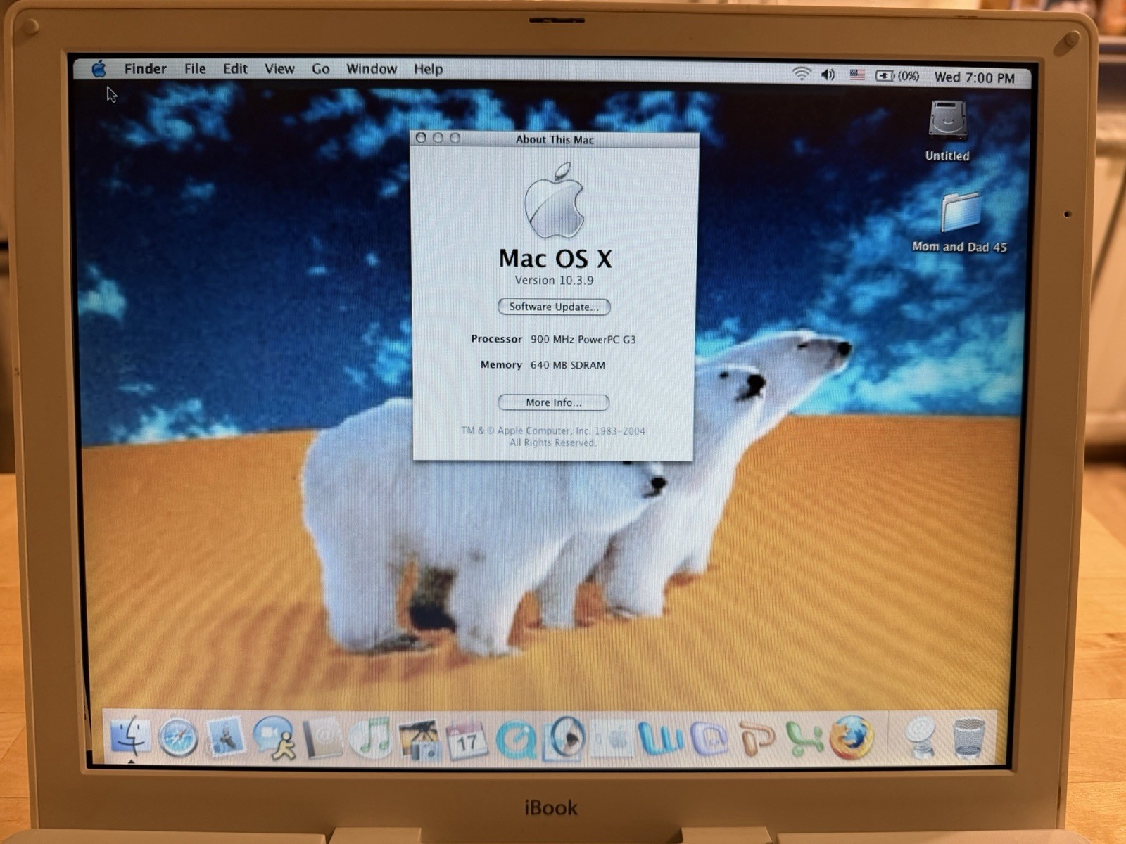 Vintage Apple iBook 900 MHz PowerPC G3