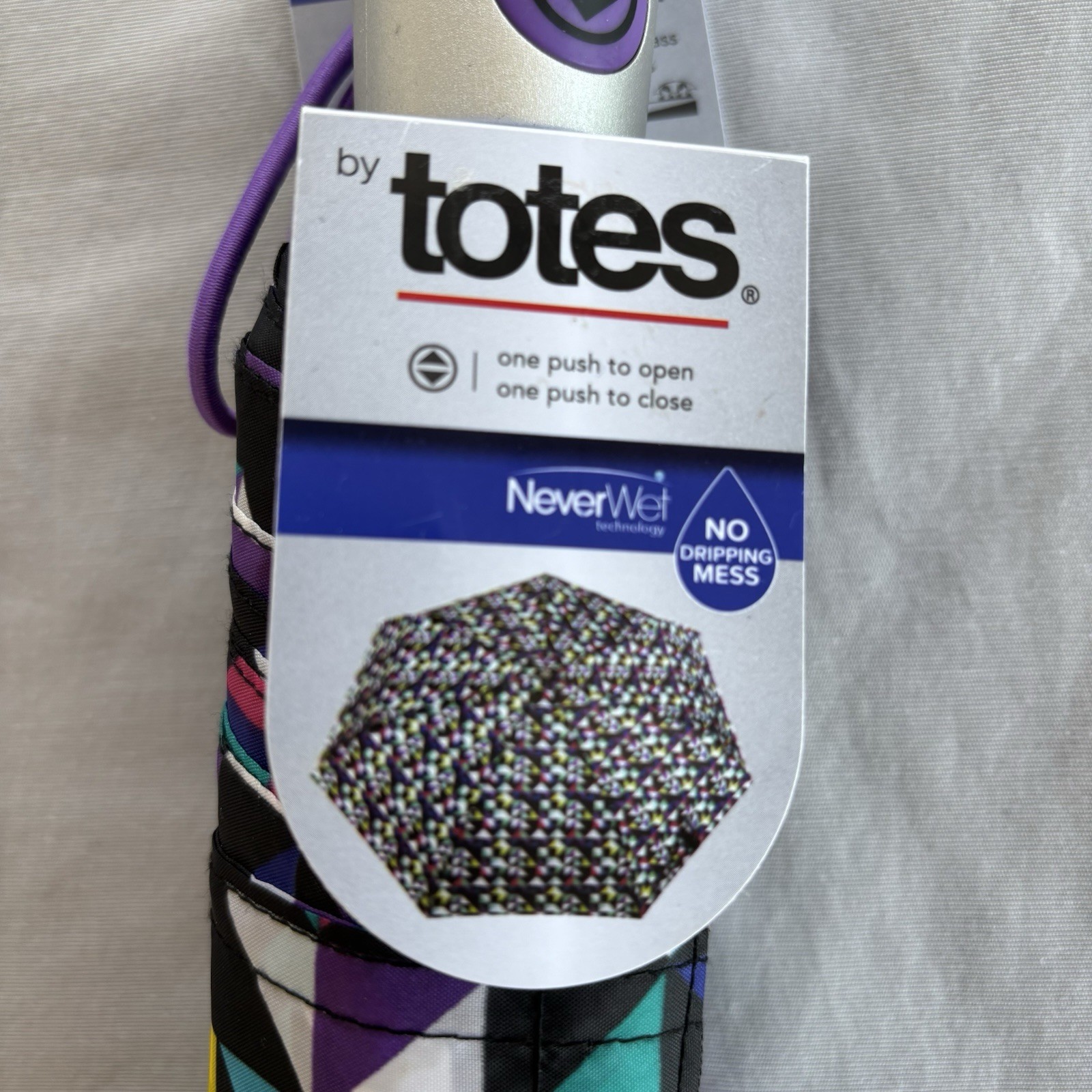 Totes One Touch Auto Open/Close Umbrella never wet technology 43” New multicolor