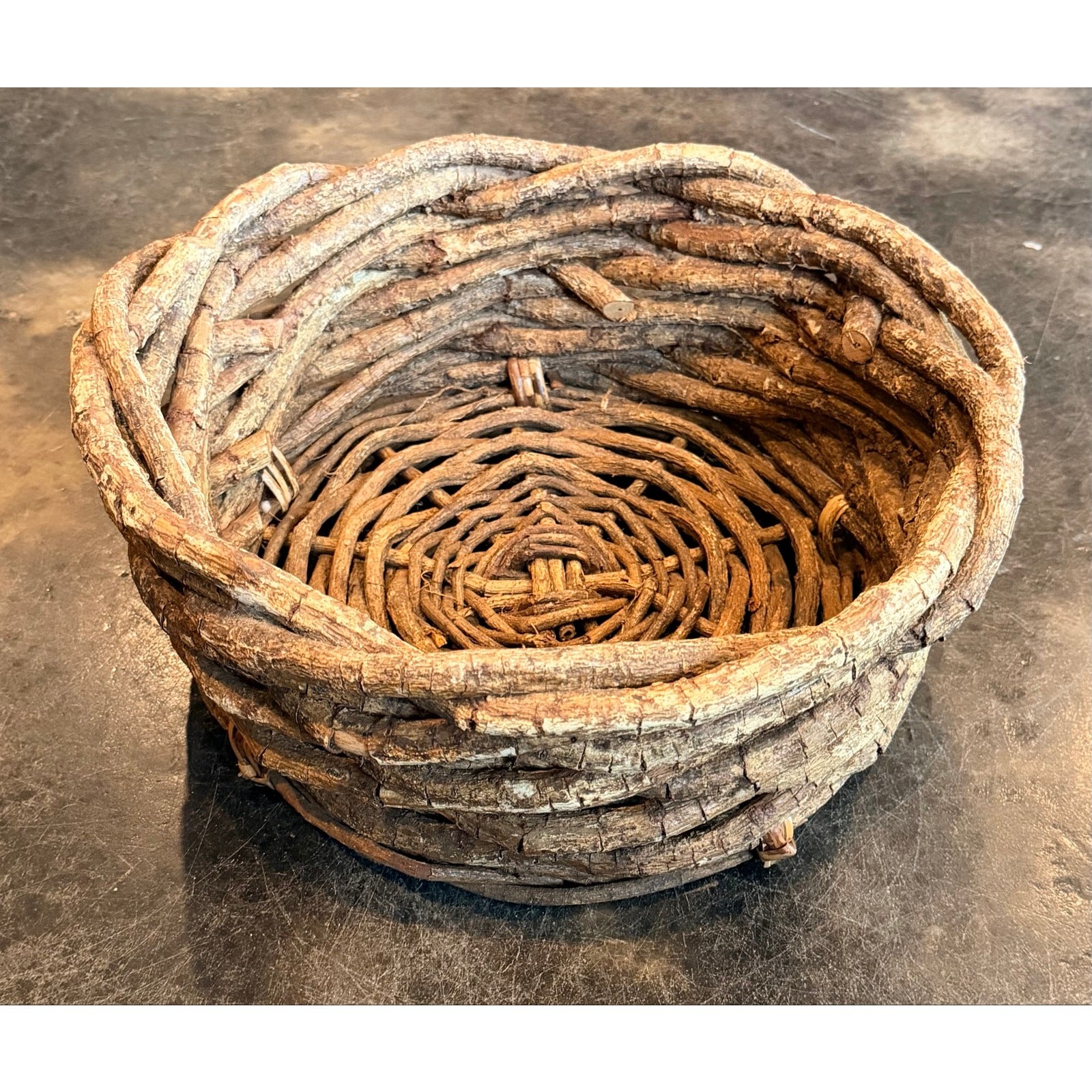 Large Primitive Grapevine Basket Rustic Farmhouse Centerpiece 17”x 7”