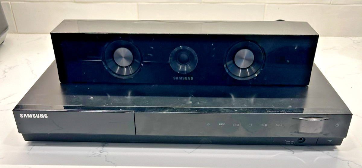 Samsung HT-C550/XAA Home Theater System w/ speaker - Tested, Works.  No Remote