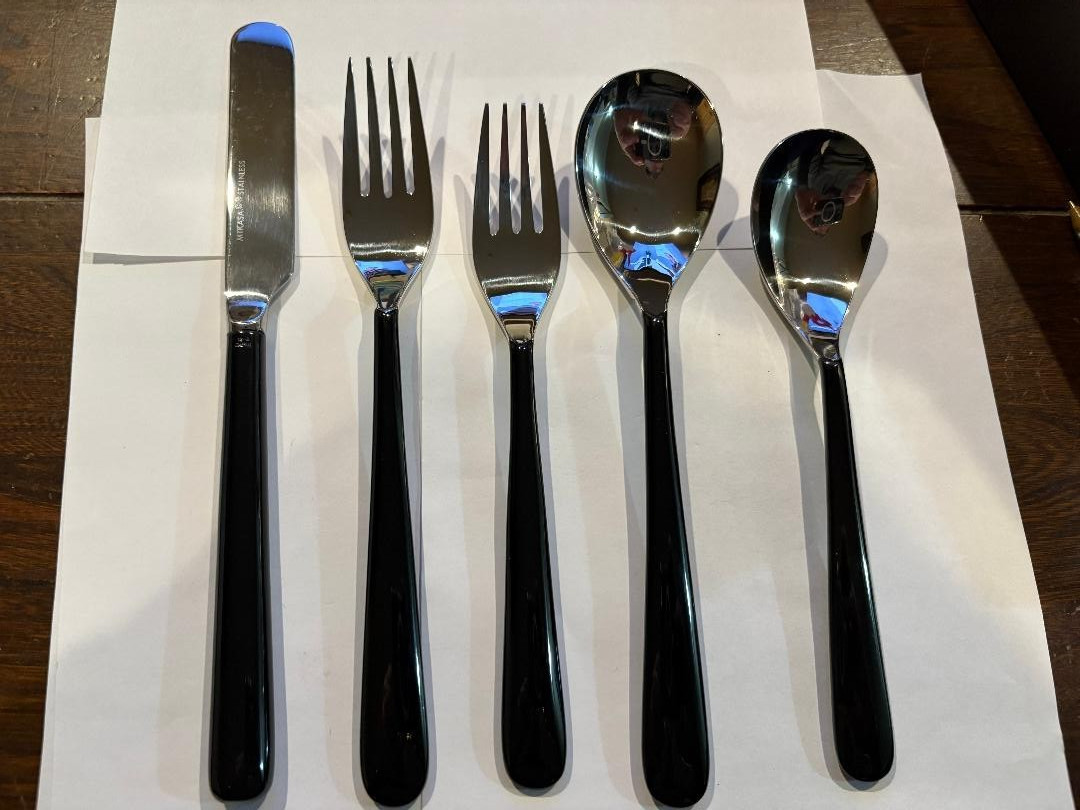 MIKASA "LASLO BLACK" STAINLESS 5 PIECE PLACE SET BRAND NEW