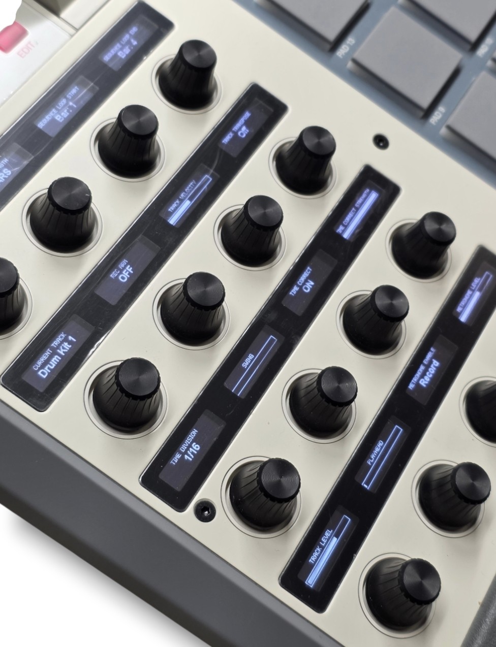 Akai Professional MPC x SE Standalone Sampler Sequencer. Mint Condition.