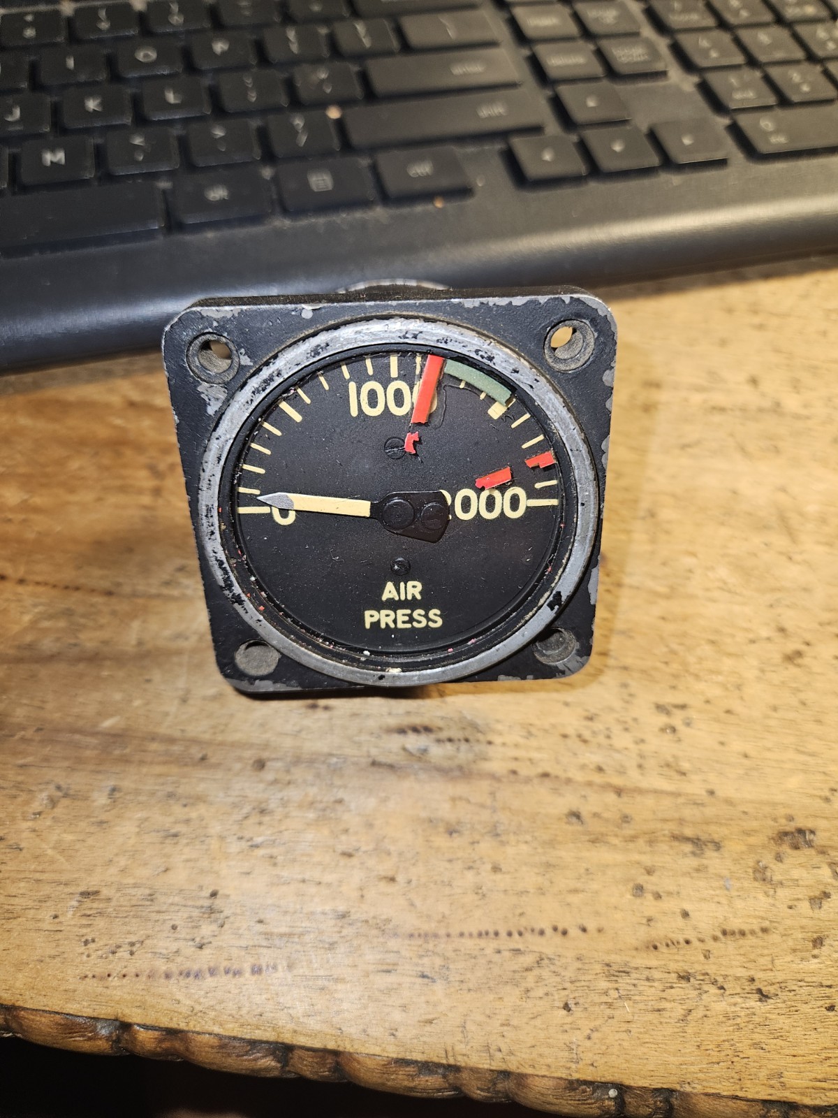 VINTAGE MANNING MAXWELL & MOORE AIR PRESSURE GAUGE AN 5771-4A MILITARY 0-2000