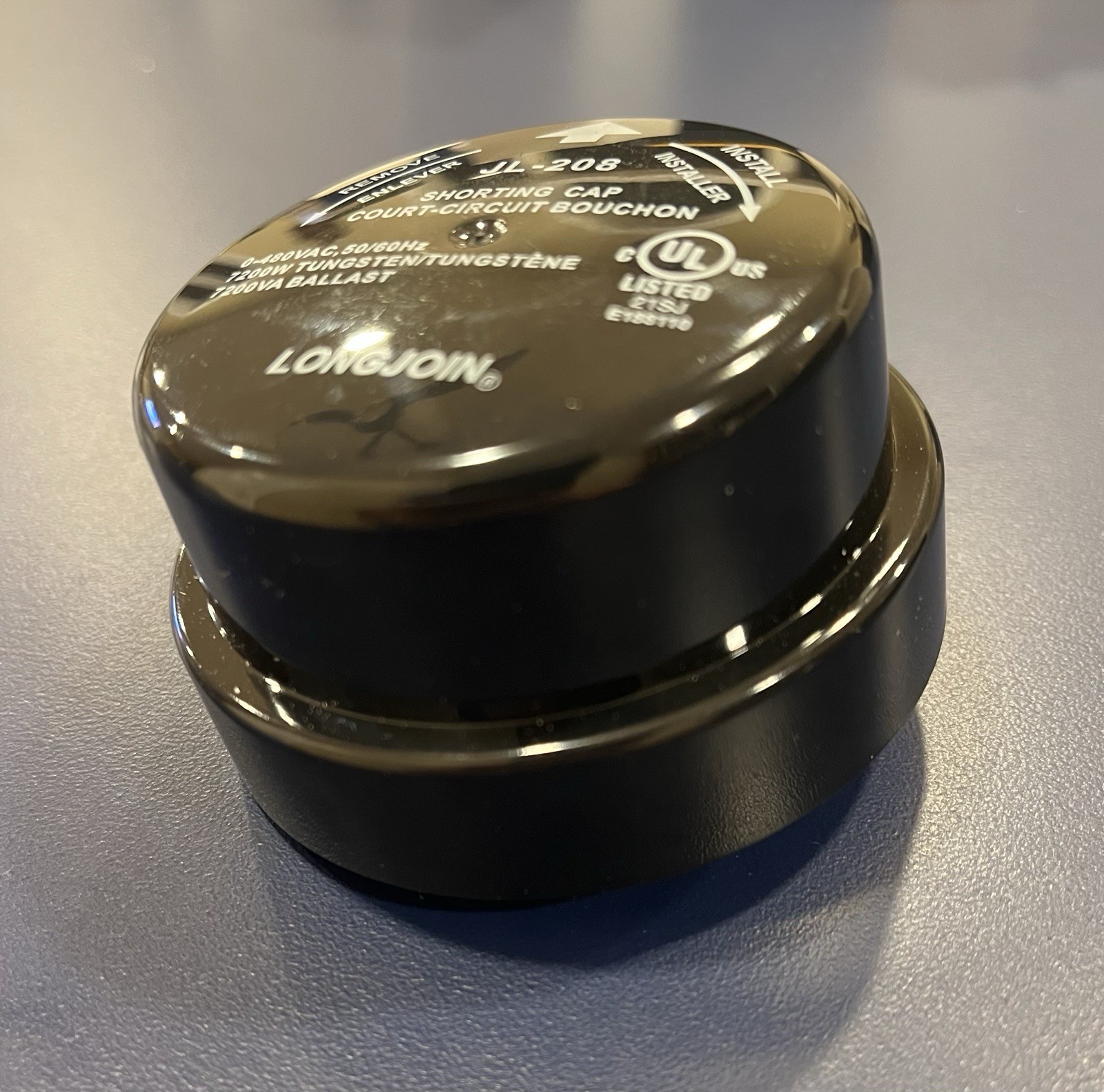 LONGJOIN JL-208 Shorting Cap 3-Pin Twist-Lock 0-480VAC, 50/60HZ