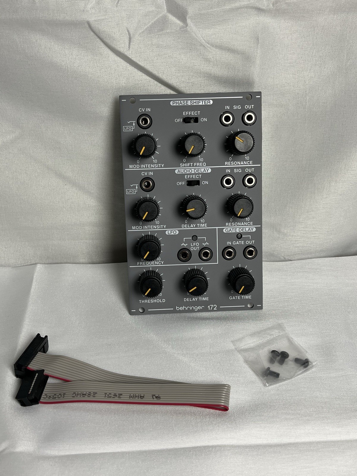 Behringer System 100 172 Analog Phase Shifter Delay LFO Eurorack Module