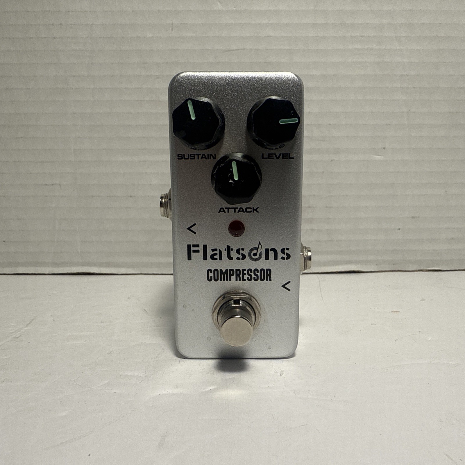 Compressor Guitar Pedal For Electric Guitar Lightly Used! SEE PICS