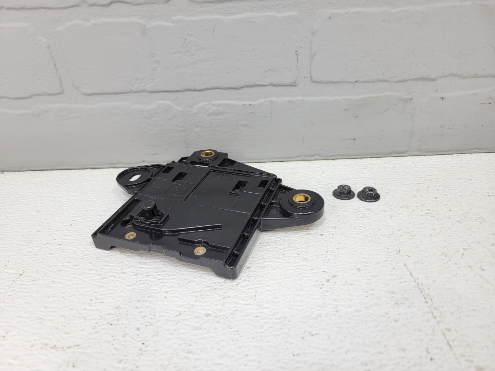 2015-2017 Nissan Murano Driver Left Blind Spot Radar Sensor Warning Bracket OEM