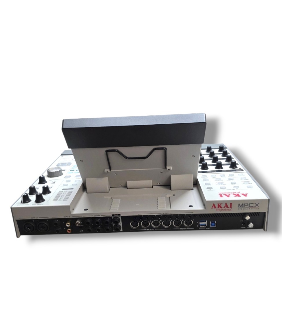 Akai Professional MPC x SE Standalone Sampler Sequencer. Mint Condition.