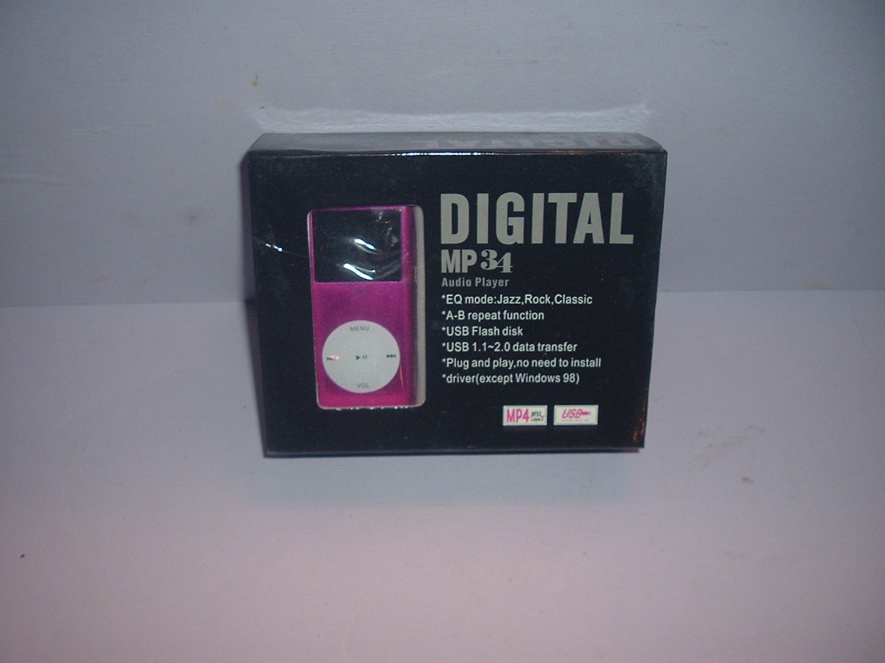 Pink mp34Digital Audio Player New in the Box