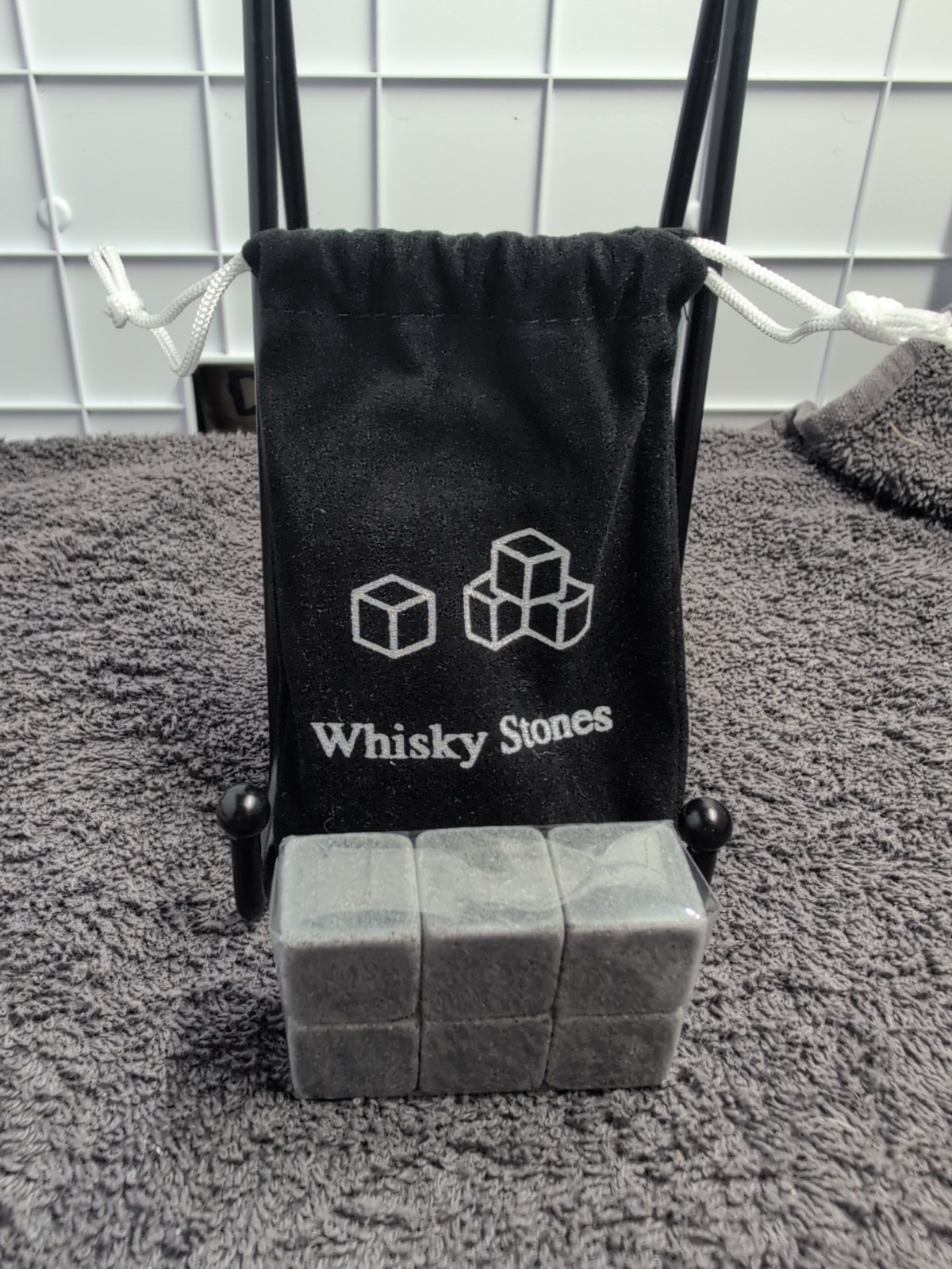 New 6pcs Whisky Stones Set, Natural Granite , Durable Whiskey Stone