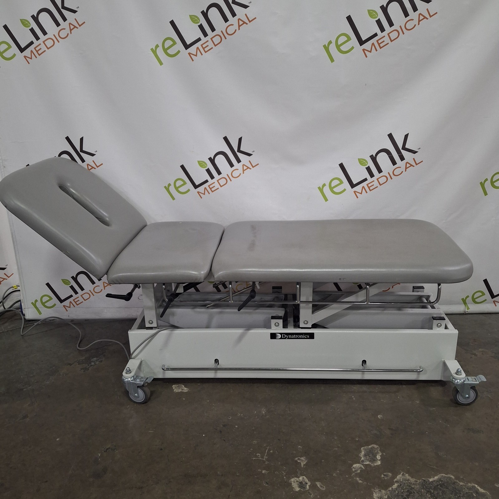Dynatronics Dynatron T3 Treatment Table