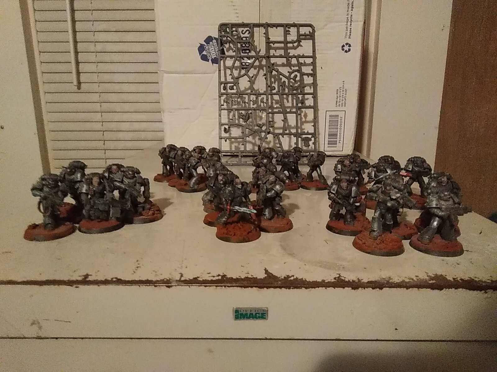 30 Mk 6 Space Marines  With  A Basic Steel/metallic Paint Scheme/bits Sprue