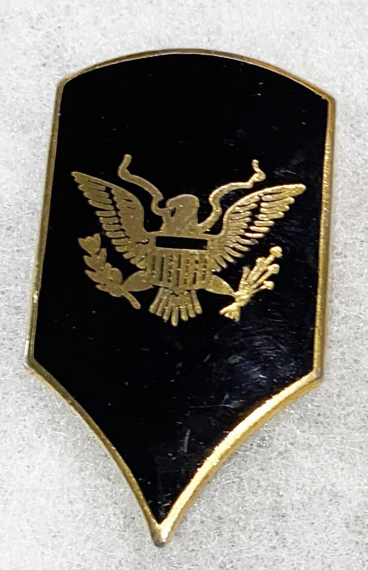 1950's-60's Enameled Army Spec Four Helmet Rank Badge