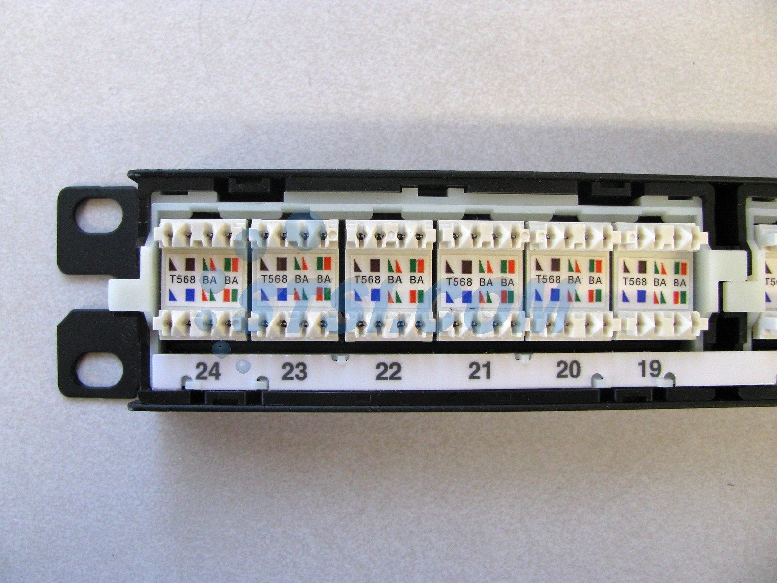 Panduit NetKey 24-Port Cat5e Punchdown Patch Panel NK5EPPG24Y NOB ~STSI