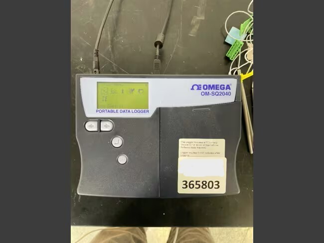 Omega Engineering OM-SQ2040 Portable Data Logger - Good Working Condition